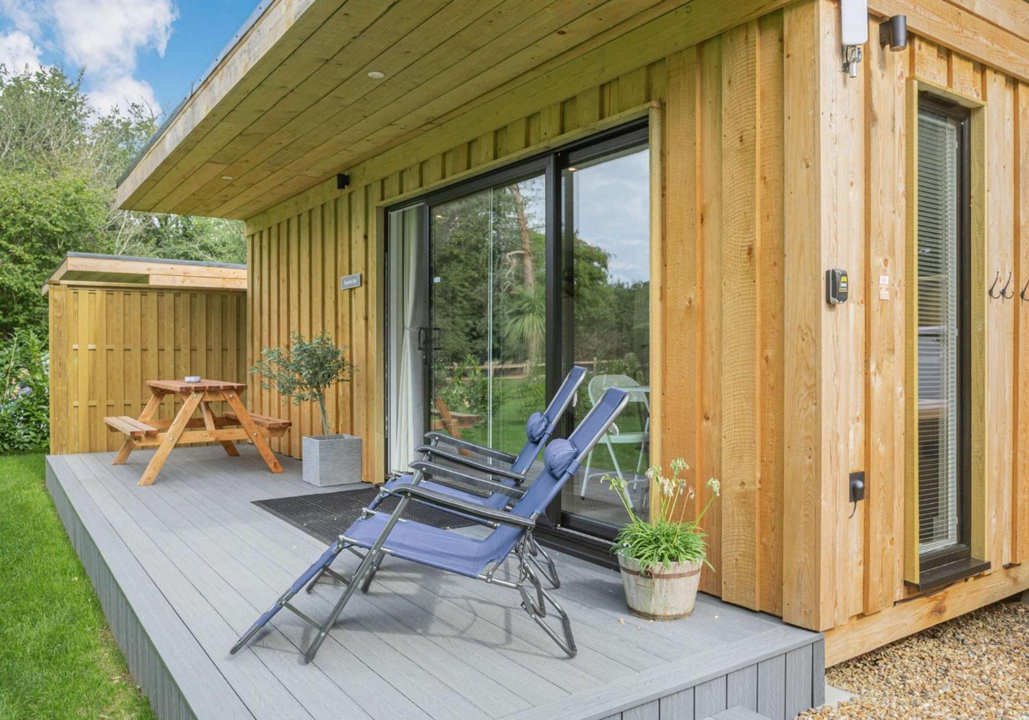 City To Country Retreat Luxury Lodges With Hot Tub, Bbq, Fire Pit Toppesfield Eksteriør billede