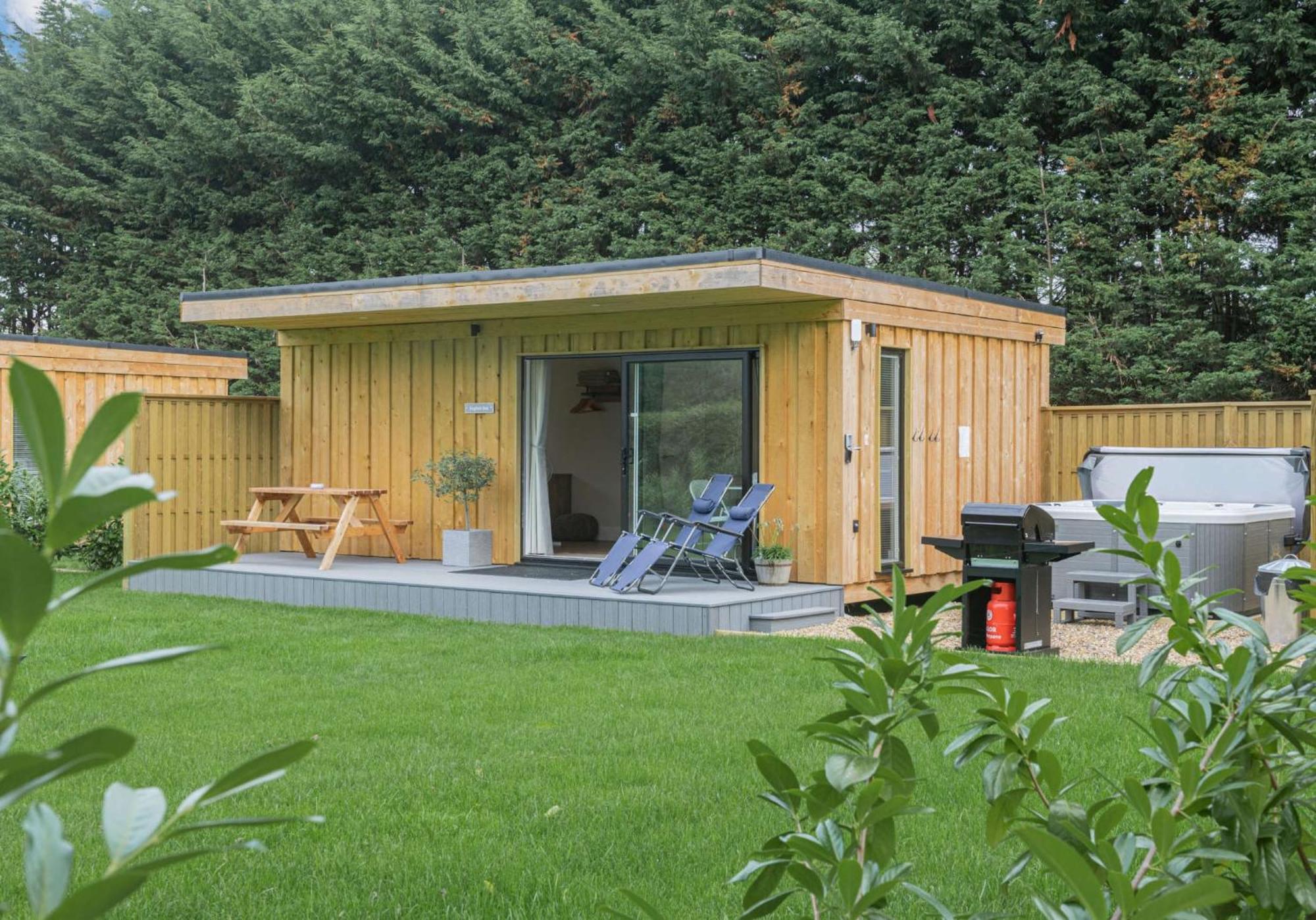 City To Country Retreat Luxury Lodges With Hot Tub, Bbq, Fire Pit Toppesfield Eksteriør billede