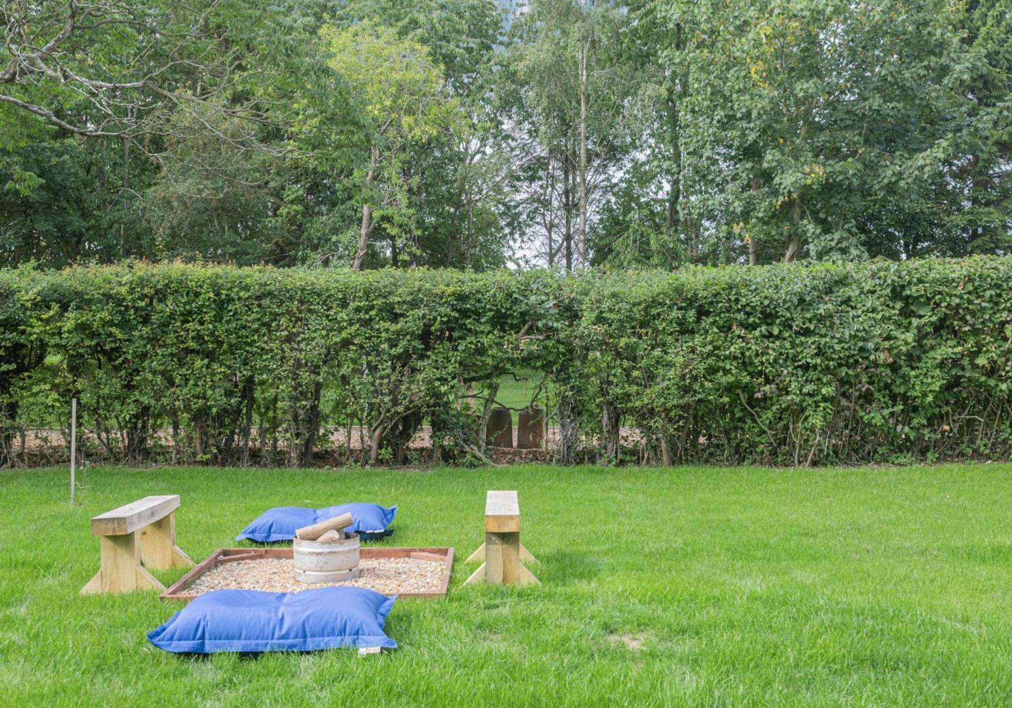 City To Country Retreat Luxury Lodges With Hot Tub, Bbq, Fire Pit Toppesfield Eksteriør billede