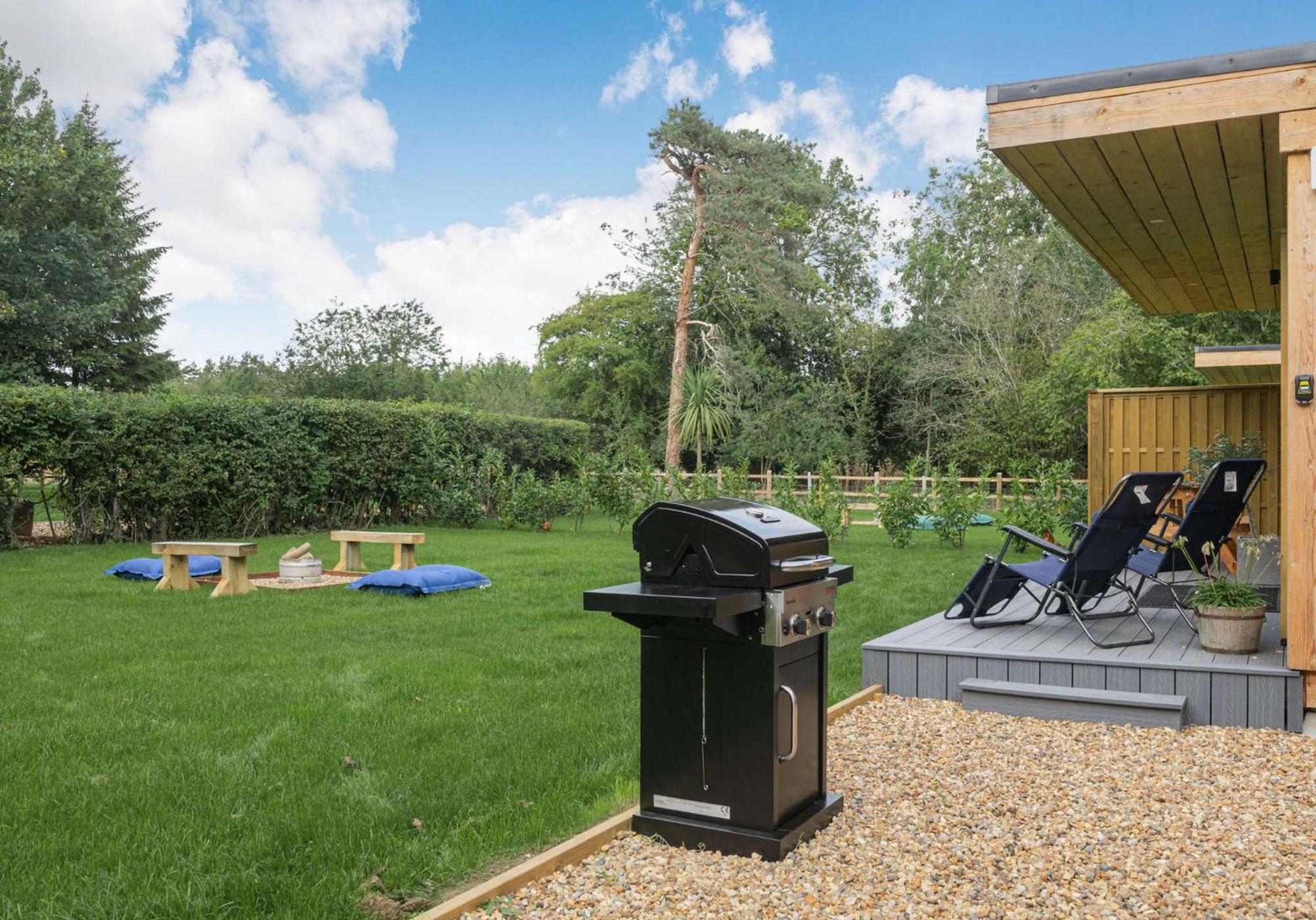 City To Country Retreat Luxury Lodges With Hot Tub, Bbq, Fire Pit Toppesfield Eksteriør billede