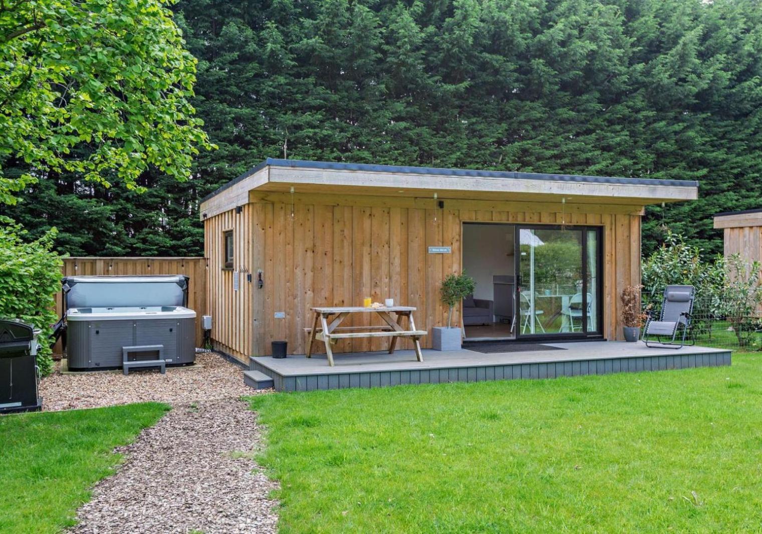 City To Country Retreat Luxury Lodges With Hot Tub, Bbq, Fire Pit Toppesfield Eksteriør billede